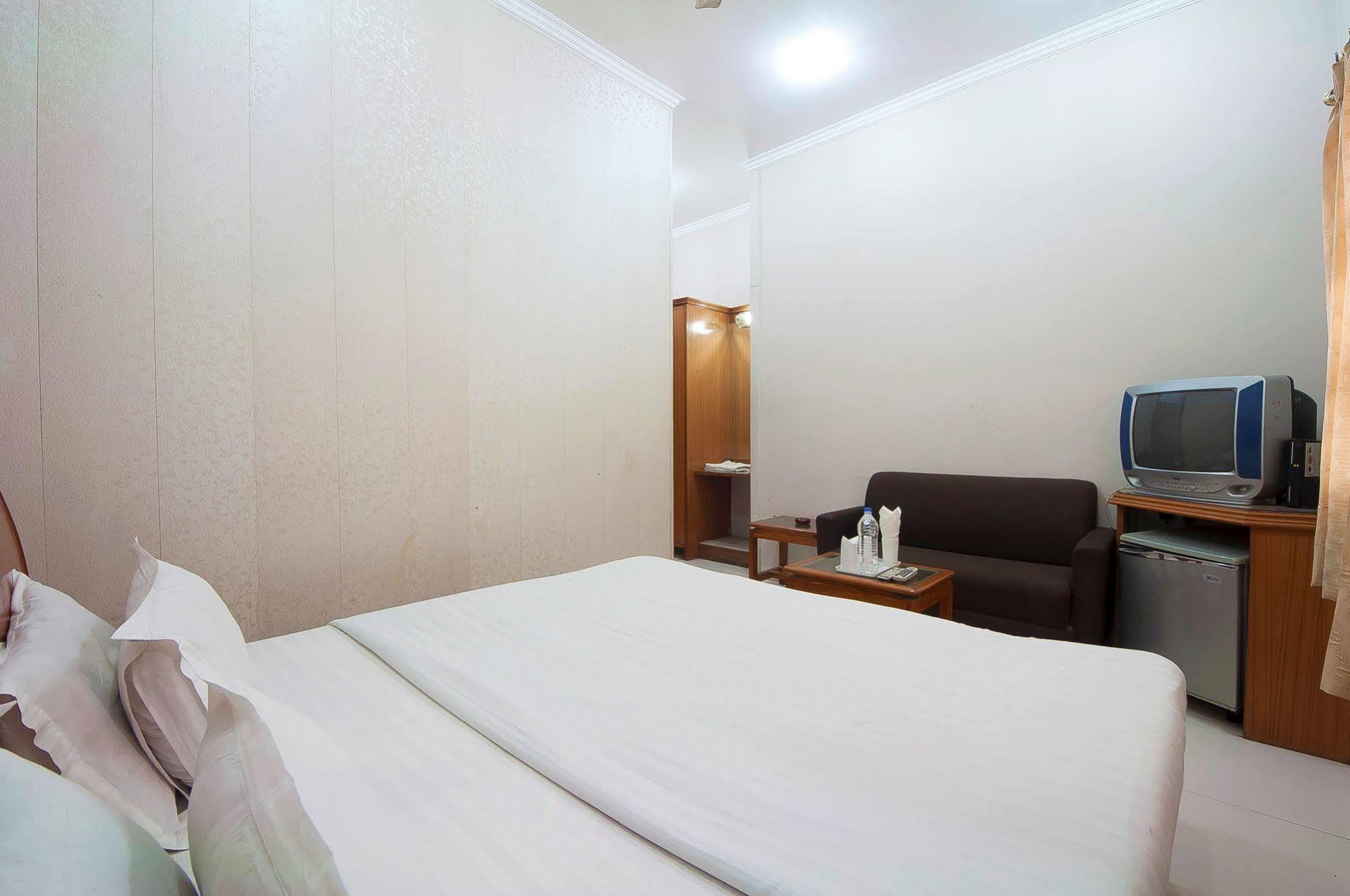 Fabhotel Basera Амритсар Экстерьер фото