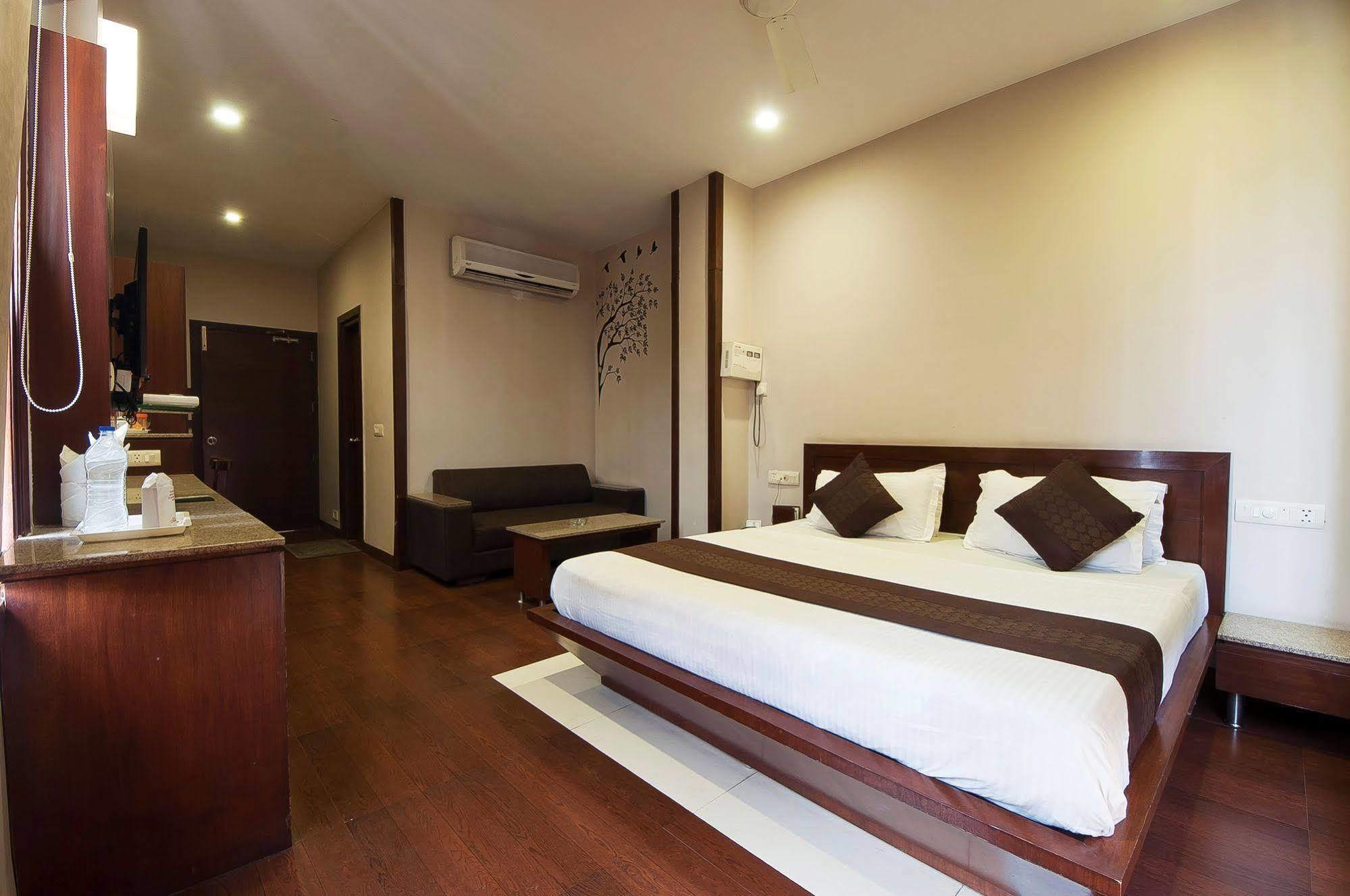 Fabhotel Basera Амритсар Экстерьер фото