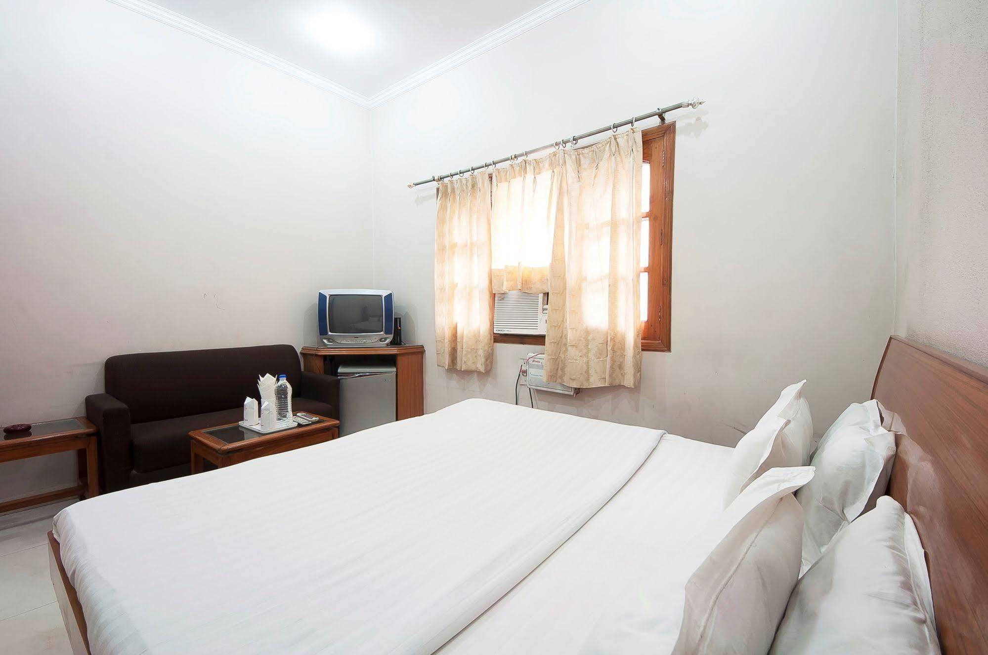 Fabhotel Basera Амритсар Экстерьер фото